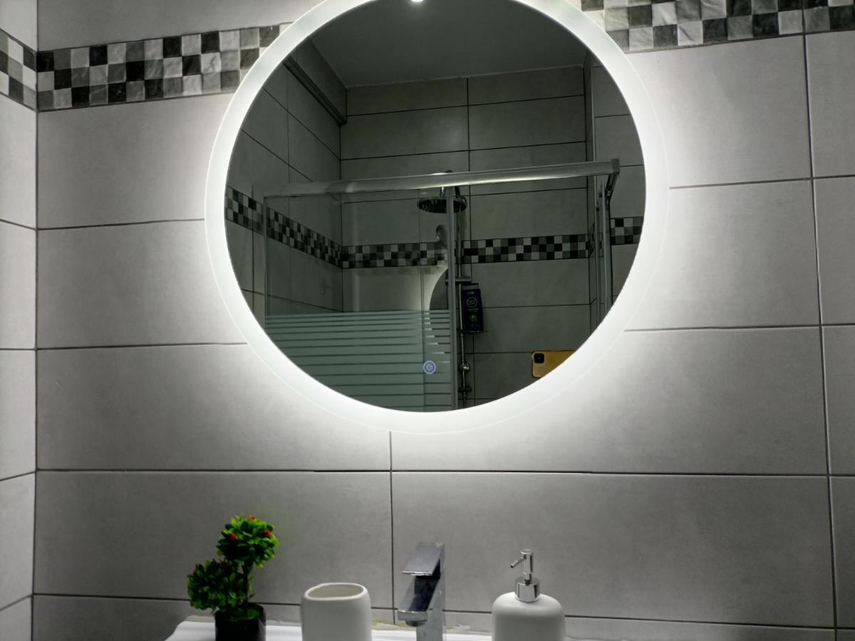 Travelers Tranquil & Chillout Apt Athens Exterior photo